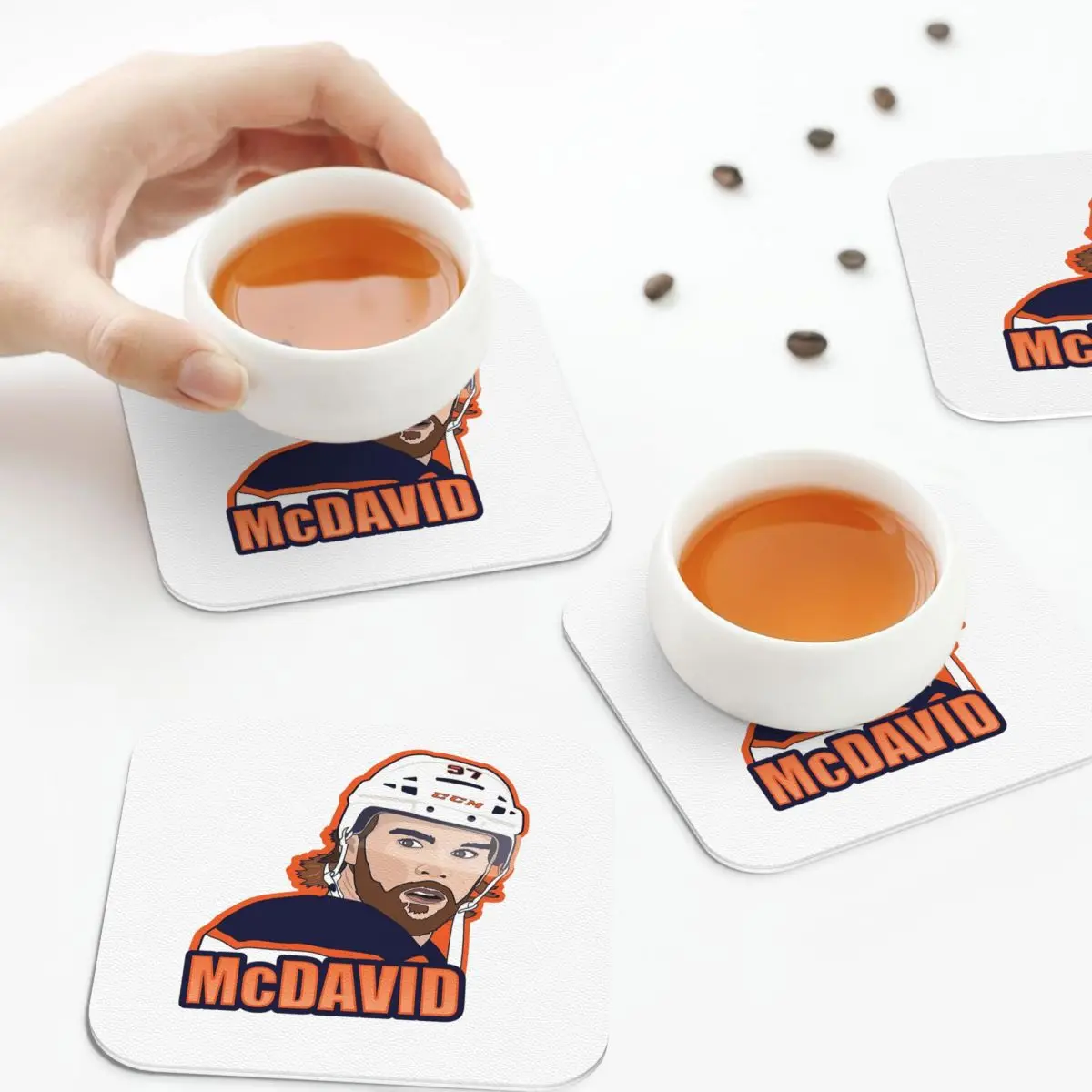 

Connor McDavid 97 для Edmonton Oilers, подставки для вентиляторов, кухонные салфетки, изоляционные кофейные коврики для чашек, посуда, подушечки, набор из 4 шт.