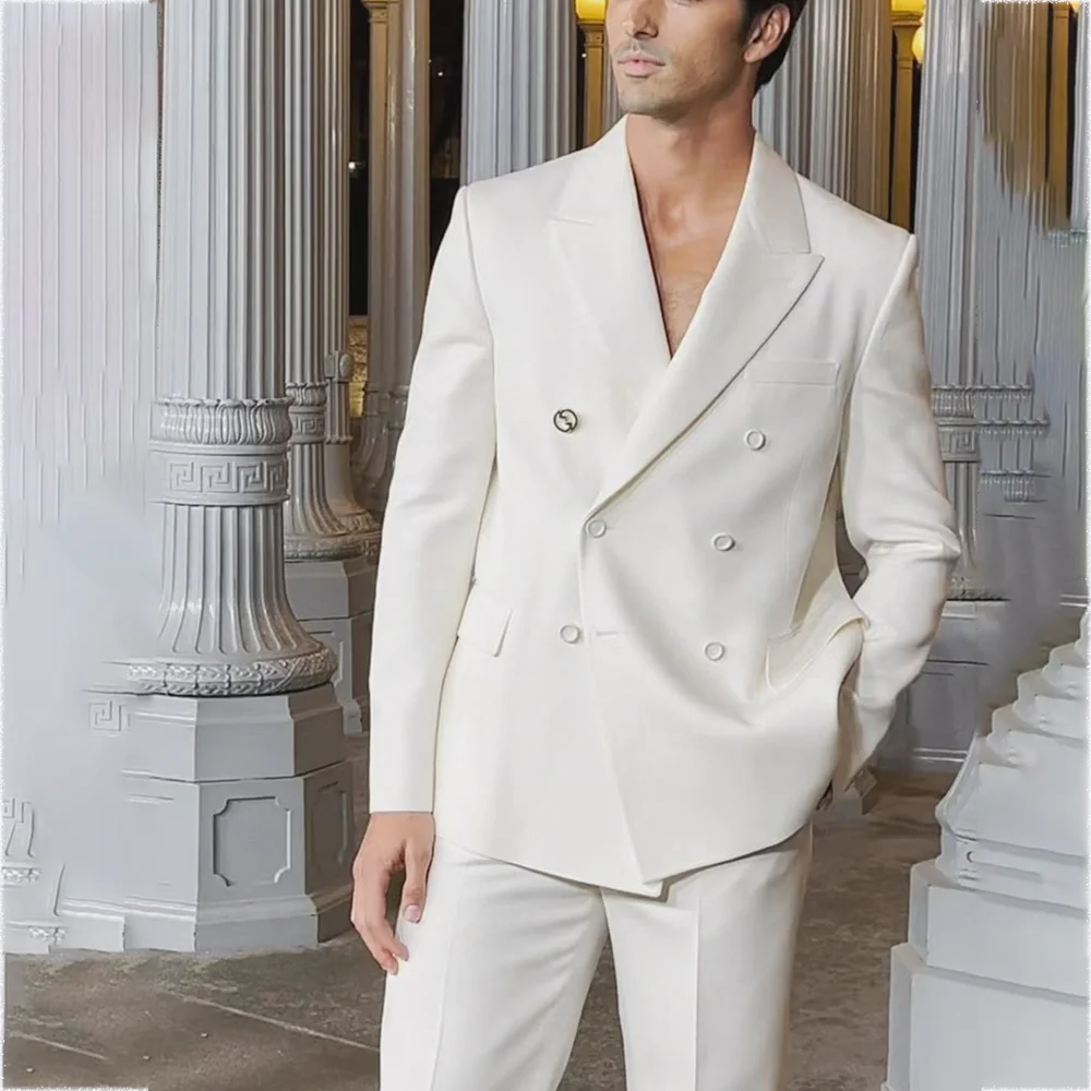 بدلة رجالية بيضاء أنيقة مزدوجة الصدر ملابس غير رسمية فضفاضة قطعتين (سترة + بنطلون) ملابس رجالية طقم زفاف للحفلات الراقصة