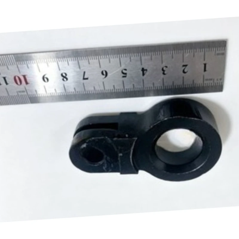 

Suitable for 3.5-4T Forklift Door Frame Chain Joint Lifting Ear 04631-30540-71 30410 30450