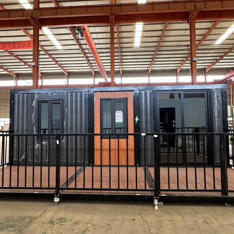 2-3 Bedroom Luxury 40ft Prefabricated Container House Expandable and Hurricane-Proof Mobile Home Ready-Made for Sale