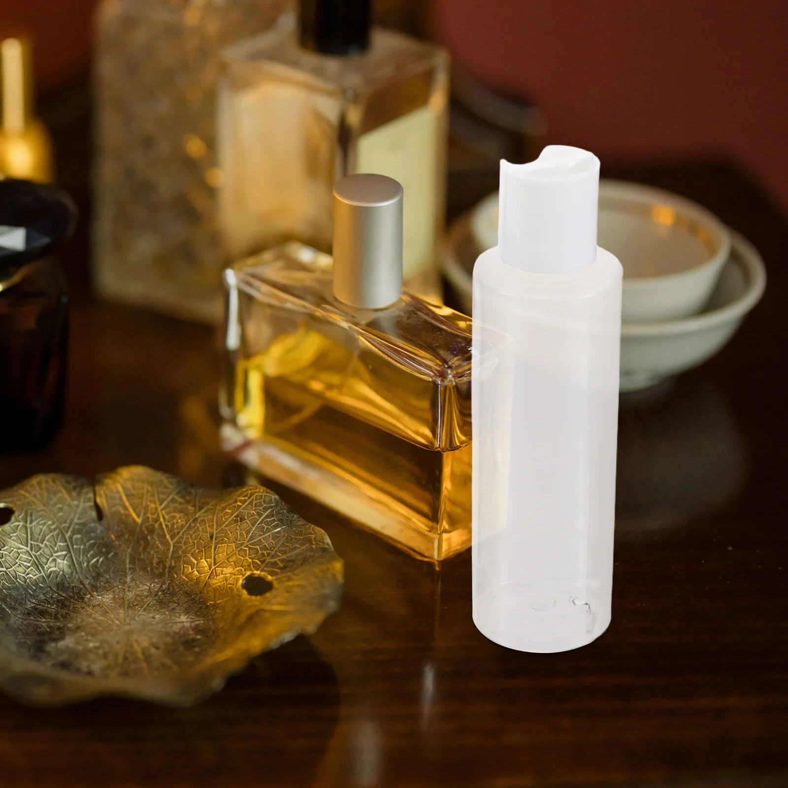 4 szt. Butelki na balsam wielokrotnego użytku 150 ml Przezroczyste Przenośne Pojemniki do Ściskania na Kosmetyki Podróżne Zestaw Dozowników na Szampon i Odżywkę