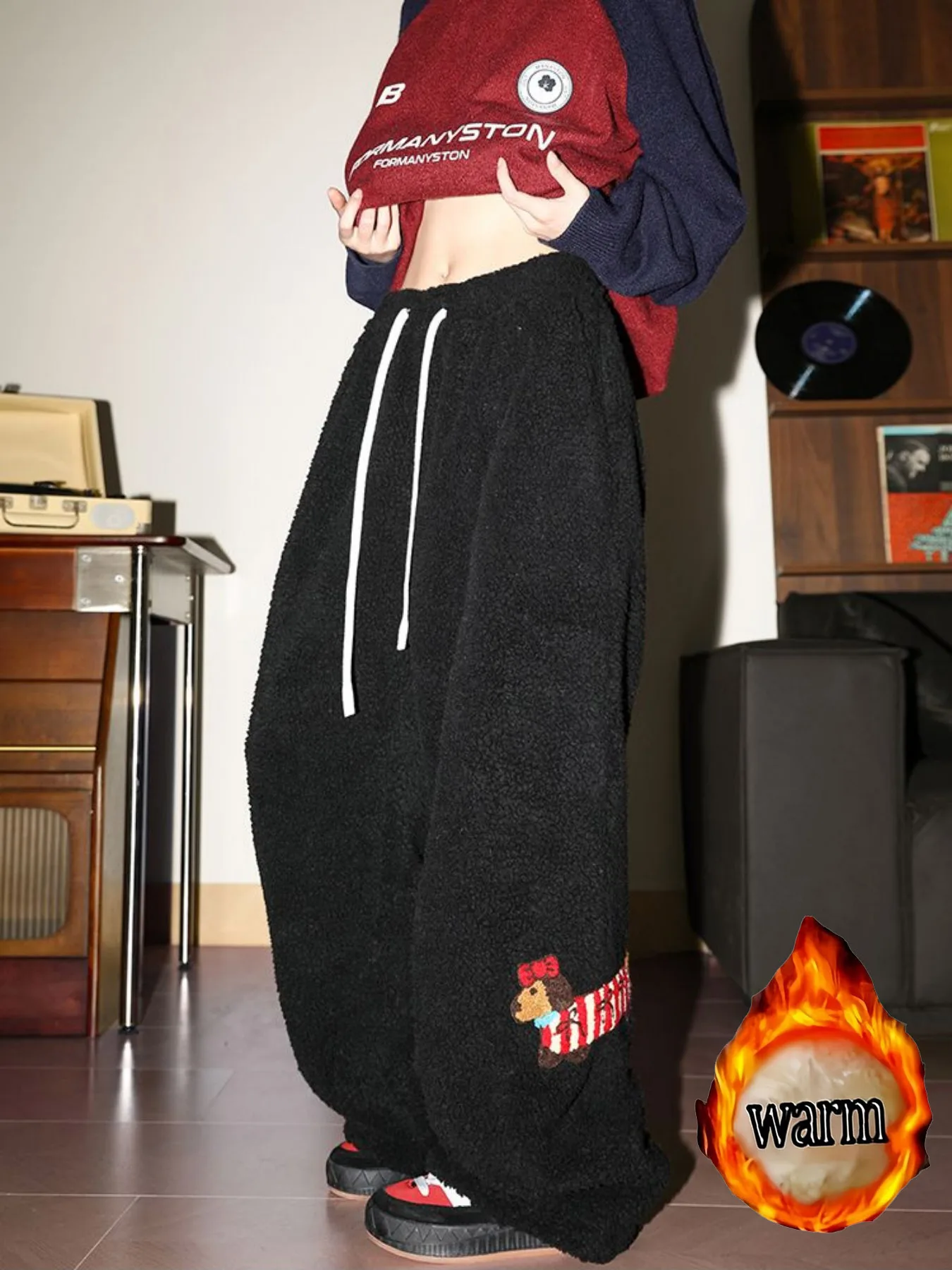 Trendy geborduurd hondenpatroon Dubbelzijdig fleece Casual Winter Nieuwe losse broek met rechte pijpen en wijde pijpen voor tieners met gevoel voor design, met fleece gevoerd en verdikt voor koudebestendigheid