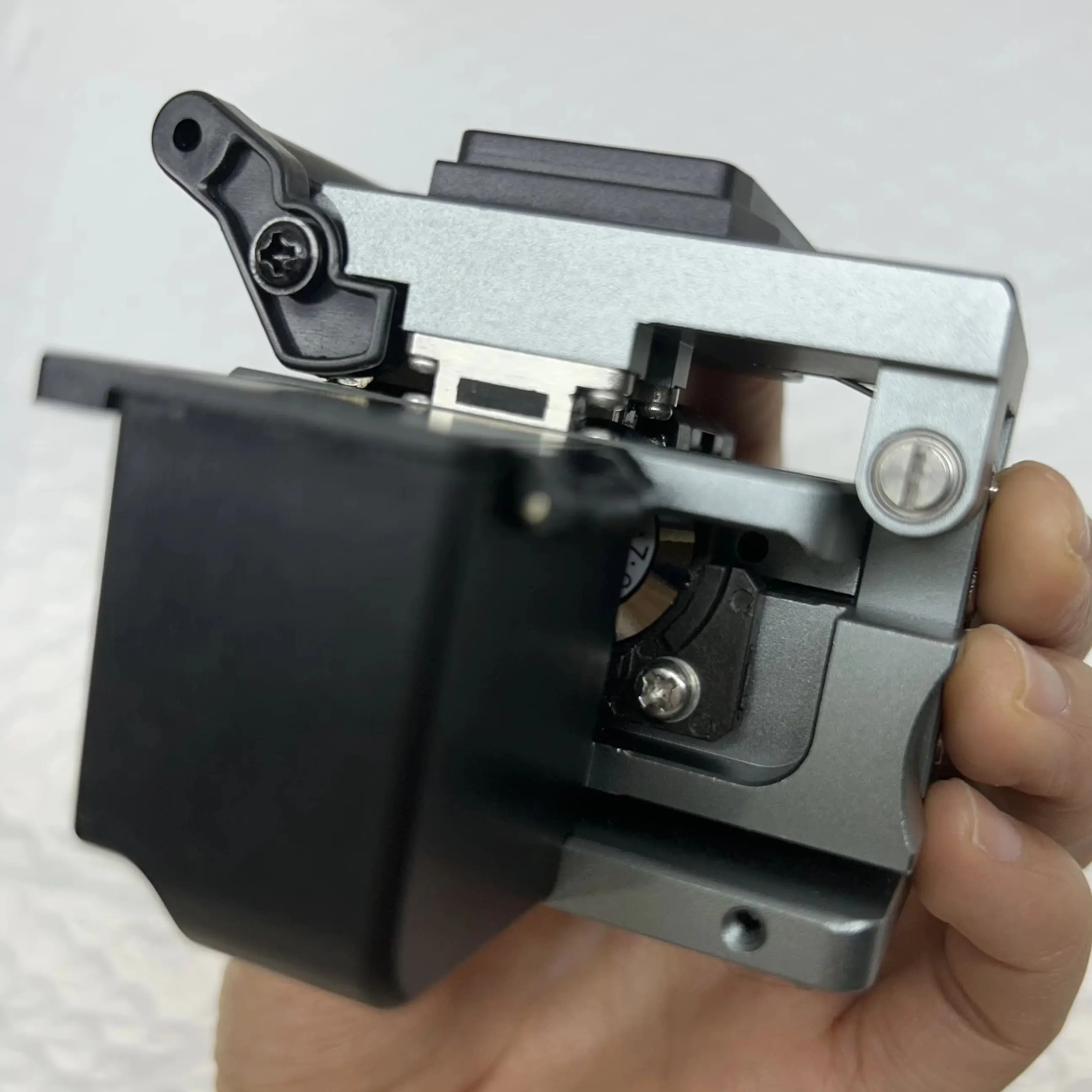 

DY-6F High precision Fiber Cleaver FTTH Fiber Optic Cable Cutter Knife Optical Fiber Cold Connection cutting Tool