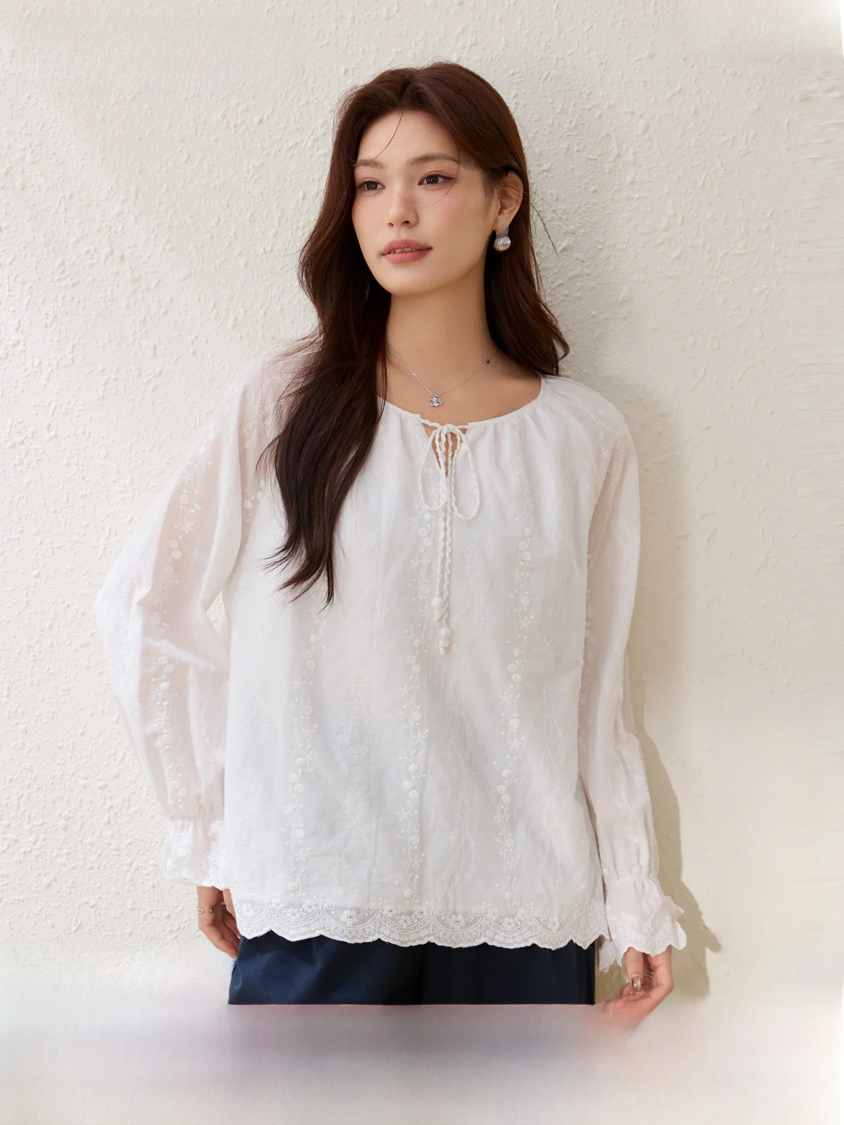 haut-en-coton-pur-pour-femmes-grandes-tailles-coupe-ajustee-manches-longues-col-en-v-collection-printemps-par-qianlixiu
