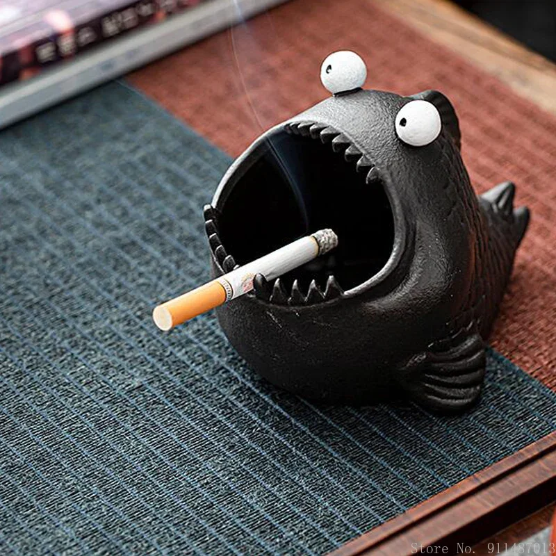 

Креативная мультяшная пепельница, украшения журнального столика для гостиной, портативная пепельница с защитой от взлета, товары для дома, отеля, офиса, праздника, 1 шт.