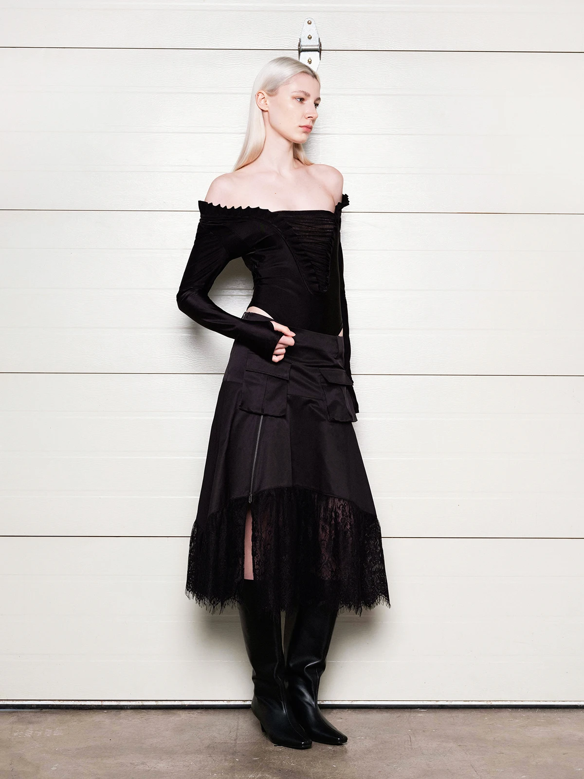 

Черная юбка-трапеция с кружевными вставками и пэчворком, в стиле ретро, с низкой талией, из полиэстера, для повседневной носки