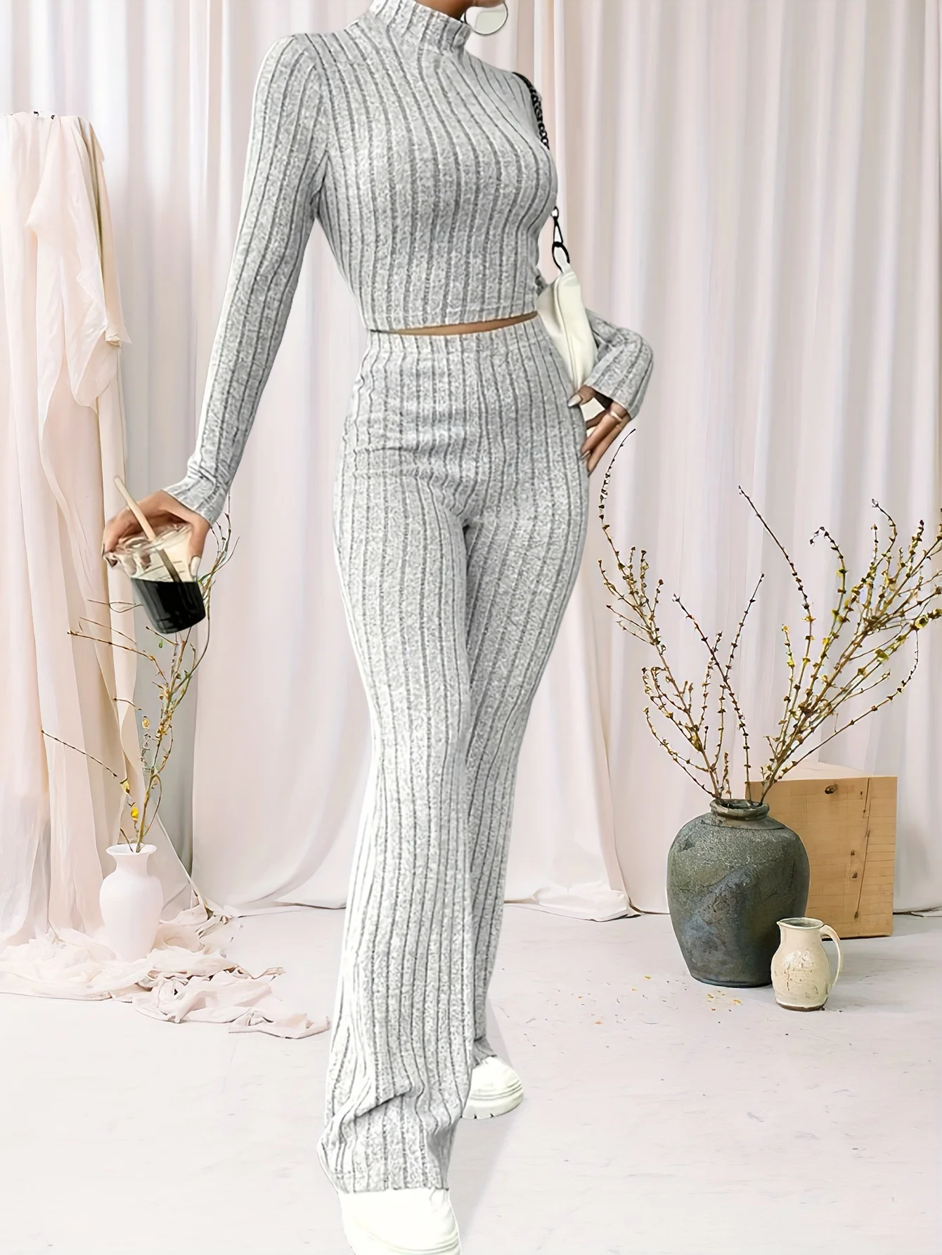 New style, fashionable and warm autumn and winter solid color turtleneck long sleeve trousers set