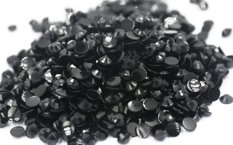 

Black Color 3~6mm Factory Flatback стразы Resin Non hotfix Rhinestones in Bulk Package Plastic Nail Art Decoration for Garment