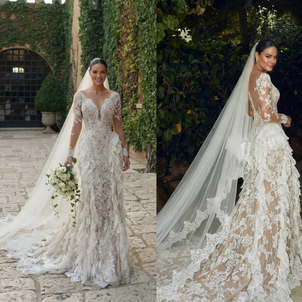 Luxury A-Line Wedding Dresses V Neck Long Sleeves Appliques Lace Bridal Gowns Button Back Sweep Train Customized Wedding Dress