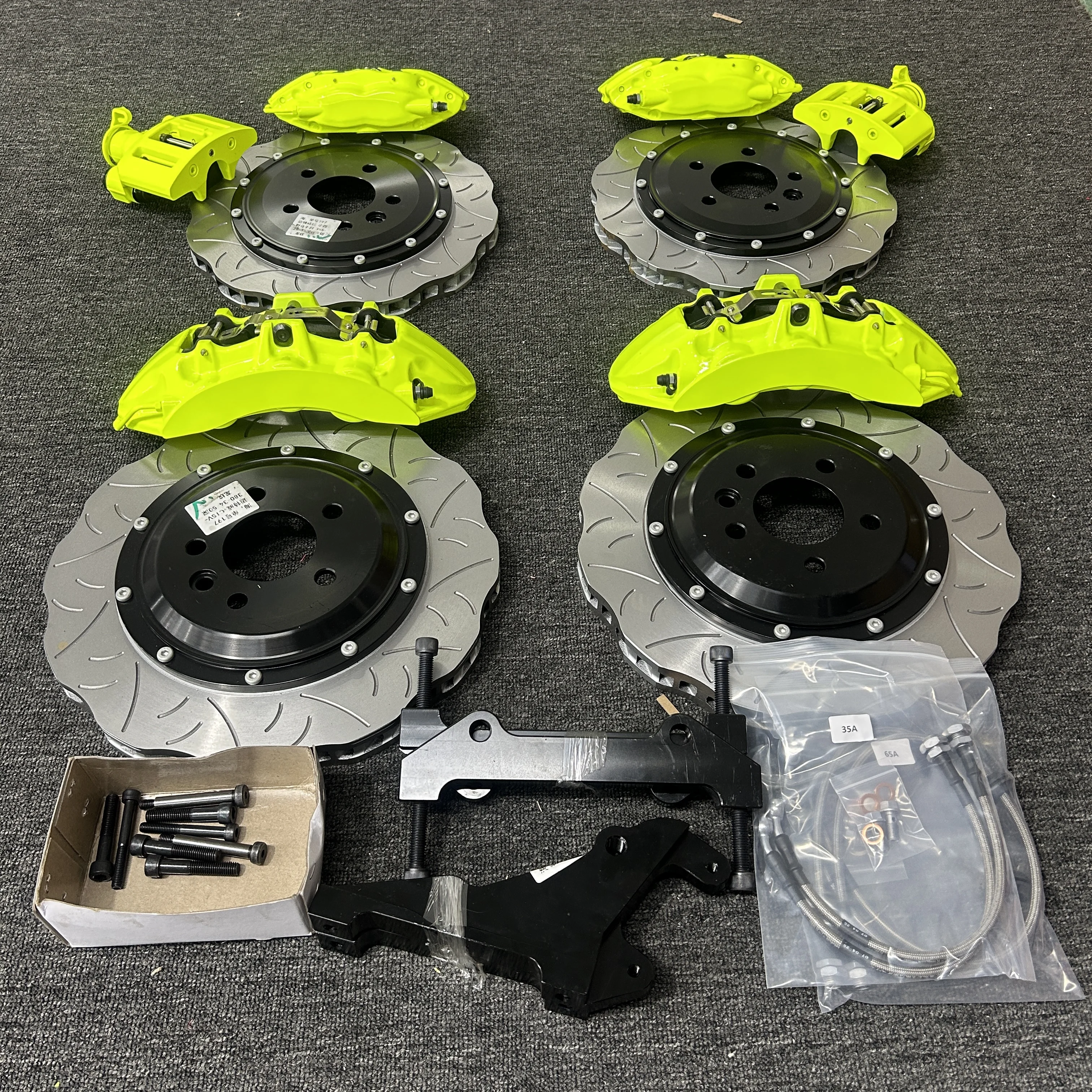 26 Style Factory Direct Rear Brake Caliper 4 Piston Electronic Parking Brake for 488 Q8 RS8 Series