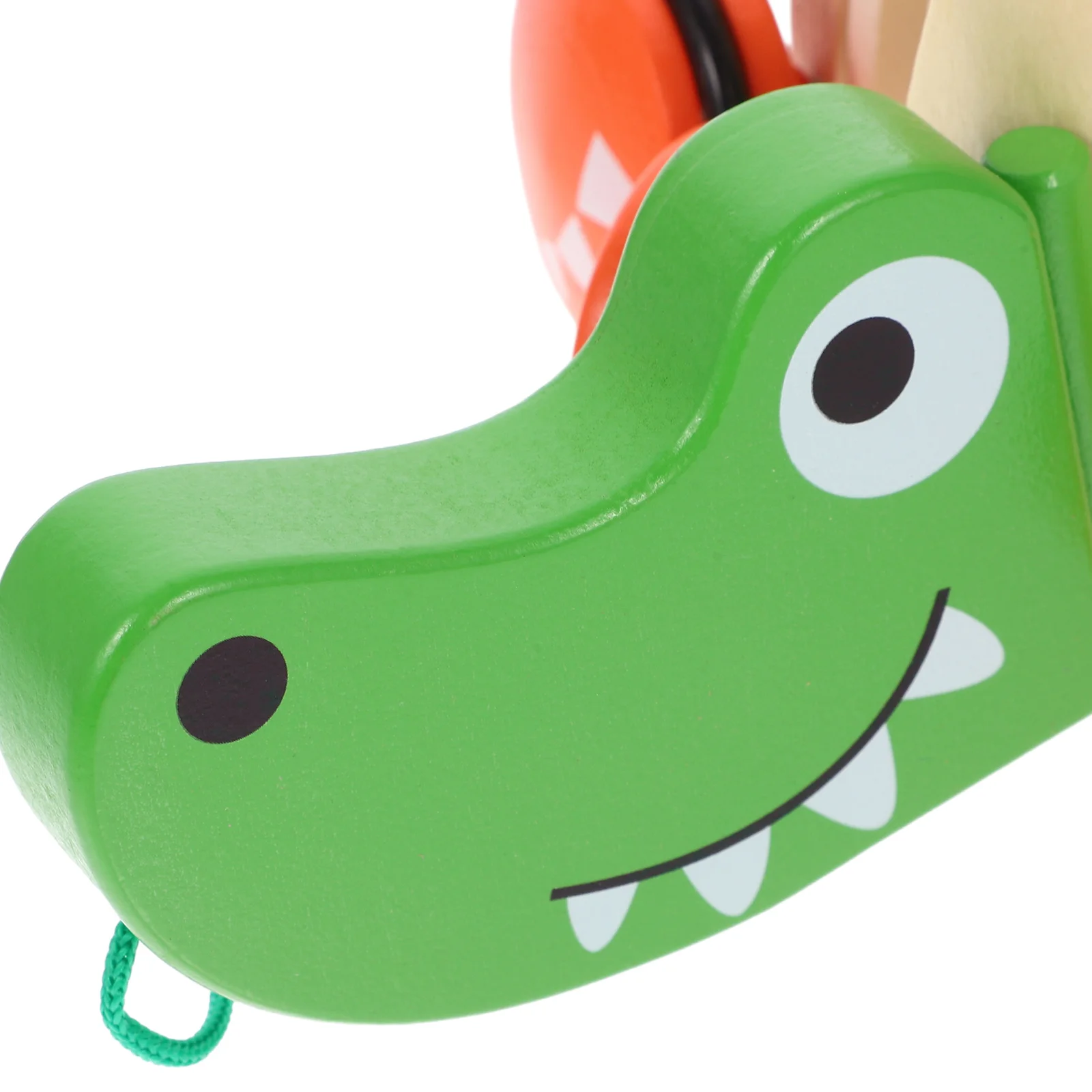 Gevormde houten sleepauto met gladde afwerking, uit één stuk gegoten baby-tractieauto voor de ontwikkeling van motorische vaardigheden, kindercadeau