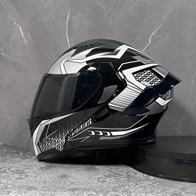 

Unisex Motorcycle Flip-Up Full-Face Helmet with Dual Anti-Fog Visors, All-Season Riding Protection
