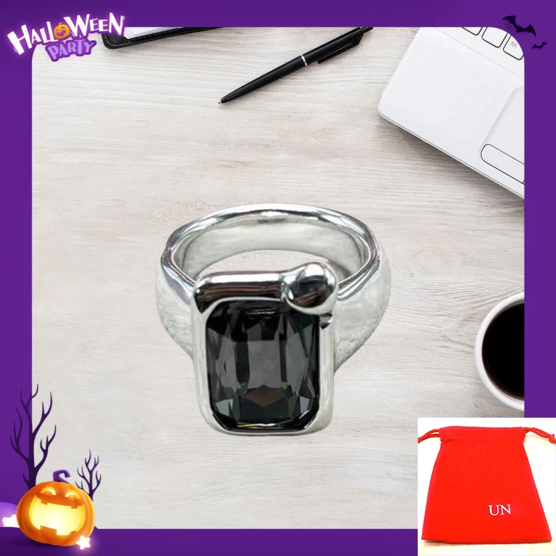 Fashionable Spanish Uno Jewelry High quality niche rectangular black crystal ring for ladies and friends as a Christmas gift