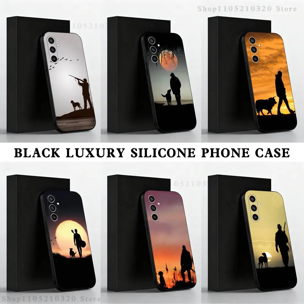 

Art Hunter Dog Phone Case For Samsung S 25,24,23,22,30,21,10,9,Ultra,Plus,Lite,FE,4,5 G Black Soft Case