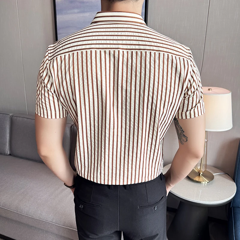 Men Striped Shirt 2024 Summer Light and Thin Breathable Sweat Absorbing Short Sleeved Slim Fit Casual Pleated Shirt Men clothing