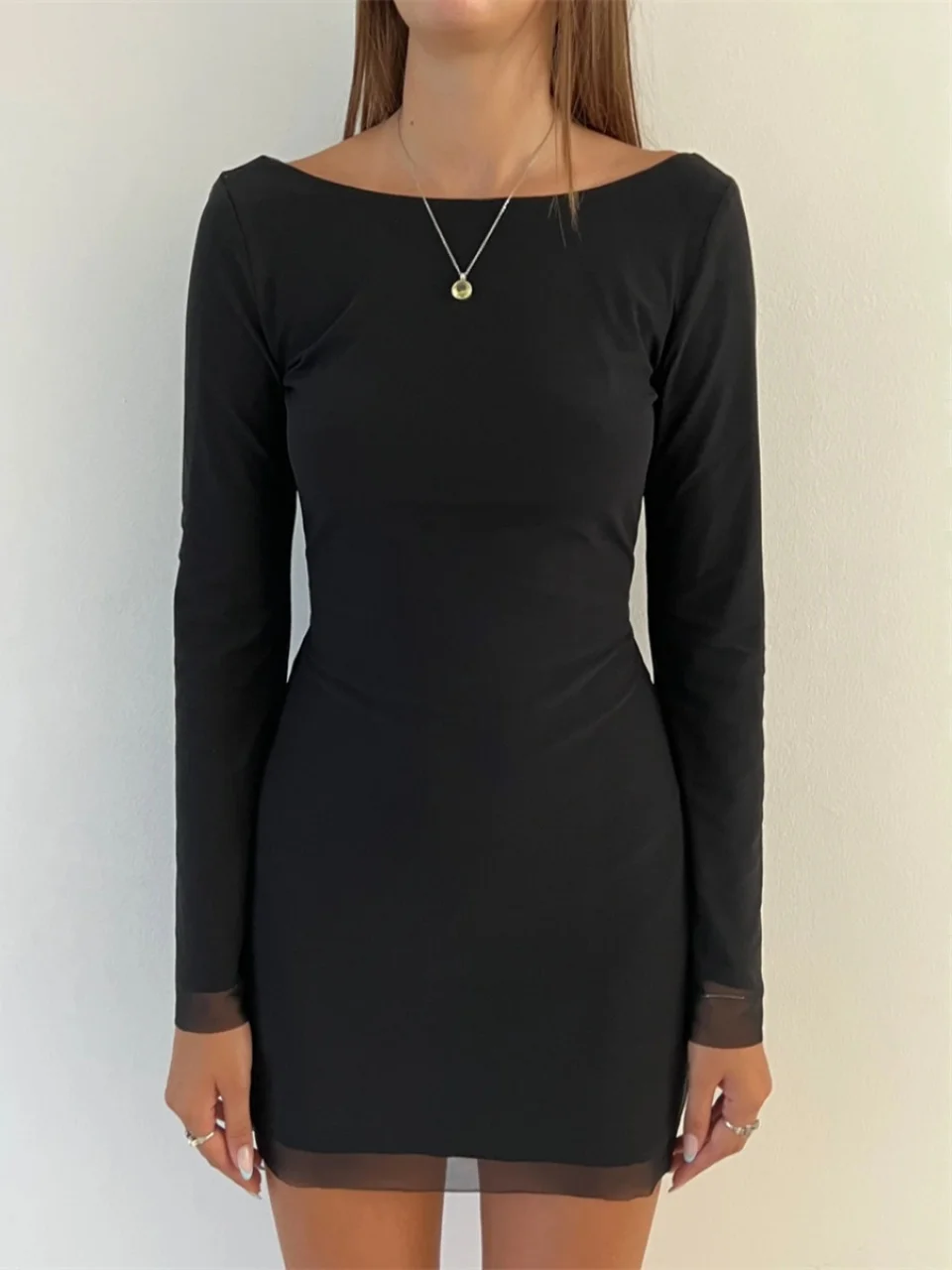 فستان أنيق بأكمام طويلة وظهر مفتوح وخصر متوسط، تنورة قصيرة ضيقة، قطعة واحدة، لموسم الربيع، لون واحد، فستان كاجوال