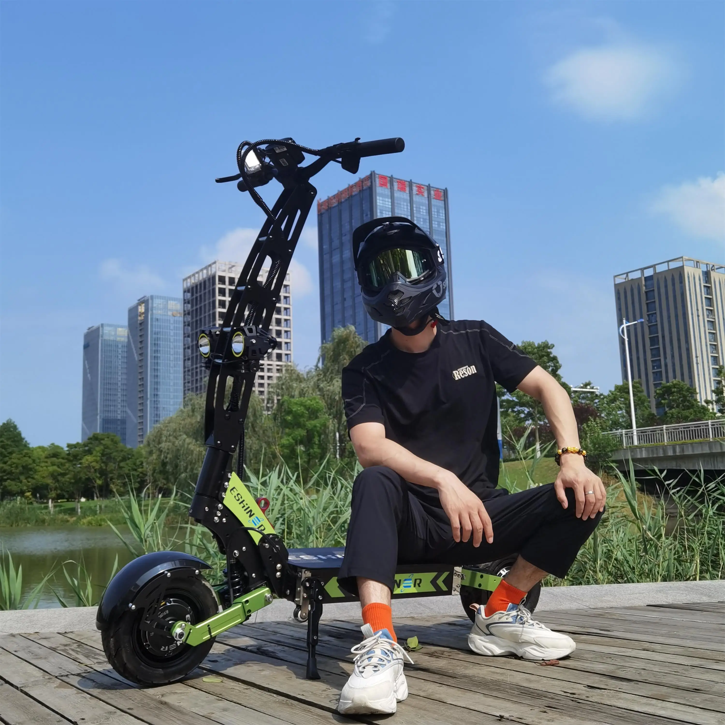 

2023 New Model NFC Power On 60V 6000W 11inch Fat Tire Dual Motor Foldable Escooter 60-150km Long Range Electric Scooters