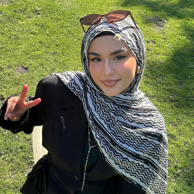 2026 Women Scarf Plaid Print Hijab Soft Shawls and Wraps Female Foulard Designer Pashmina Bandana Muslim Headscarf
