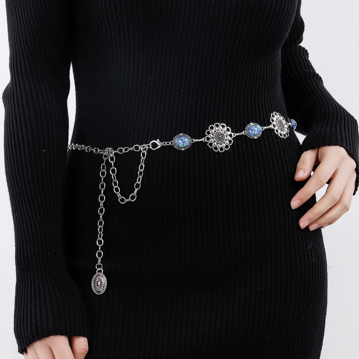 

Women's waist chain with retro metal cutout inlay
