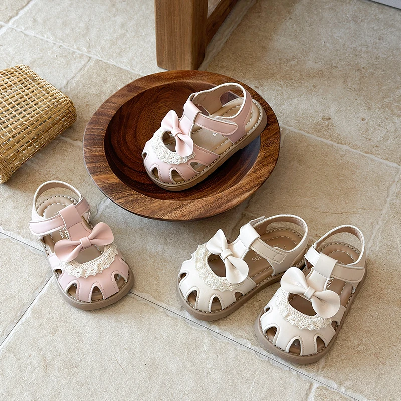 

Little Girls Flat Sandals 2026 New Summer Children Hollow-out Beach Shoes Sweet Bow Daily Wear Kids Princess Party Dress Sandals