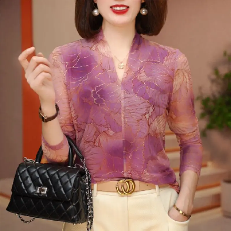 

Women's New Spliced V-neck Skin-friendly Soft Long Sleeve Breathable Top Versatile Base Slim to Make You Look Thin