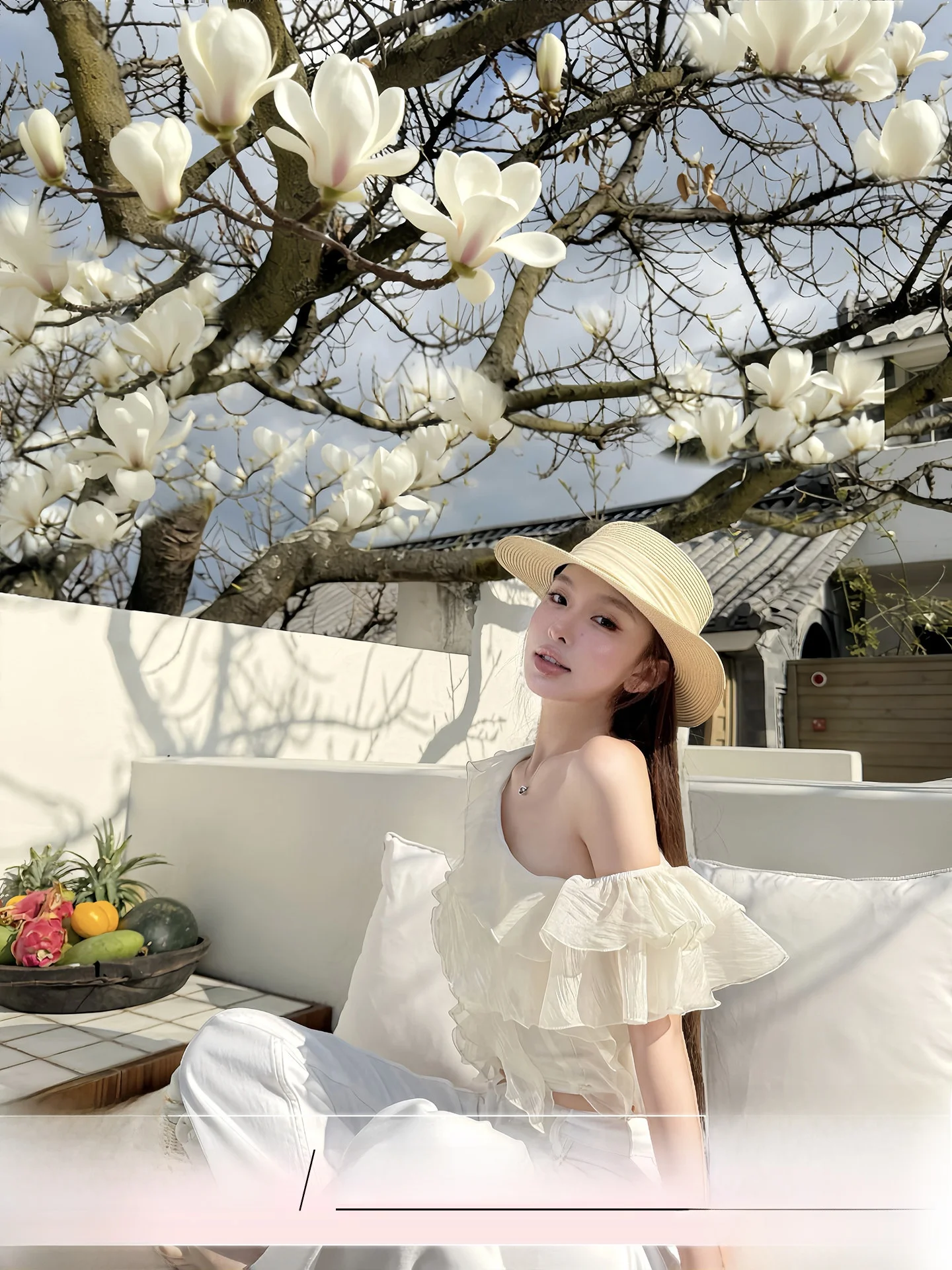 

Gentle Atmosphere OYFF White Tea Fine Pleat Irregular Hem Shoulder Bared Shirt Women's Fashion Short Sleeve Breathable Skin-F...