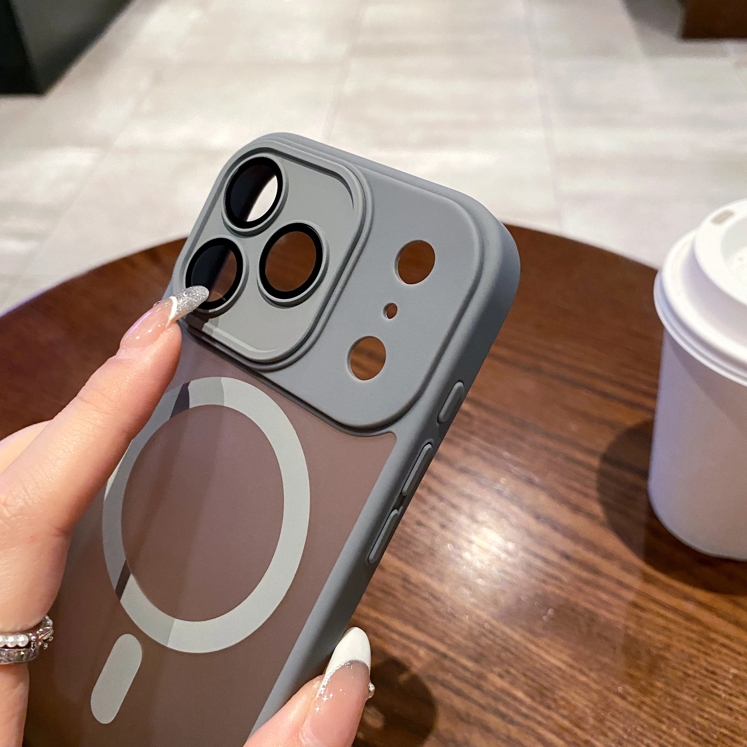 Luxury Matte Magnetic Wireless Charge Case For iPhone 17 Pro Max 17 Air 17 Pro 17 Lens Glass Film Clear Hard Bumper Back Cover - náhled 3