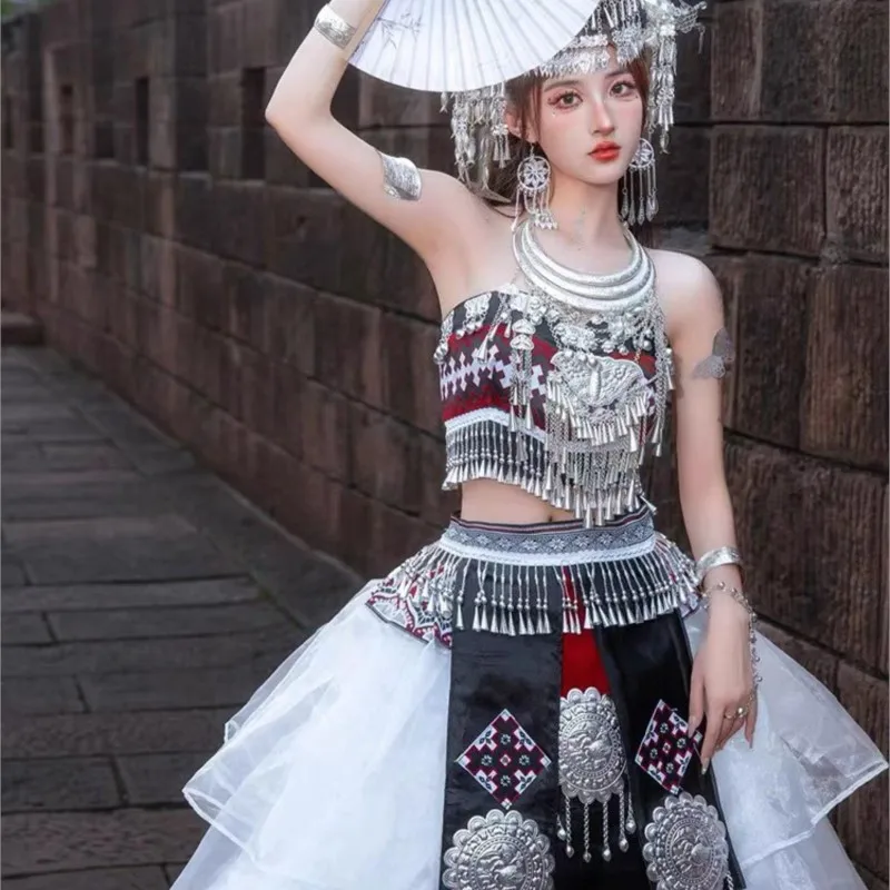 

New embroidery clothing female ethnic exotic costume Pomelo travel photo shoot