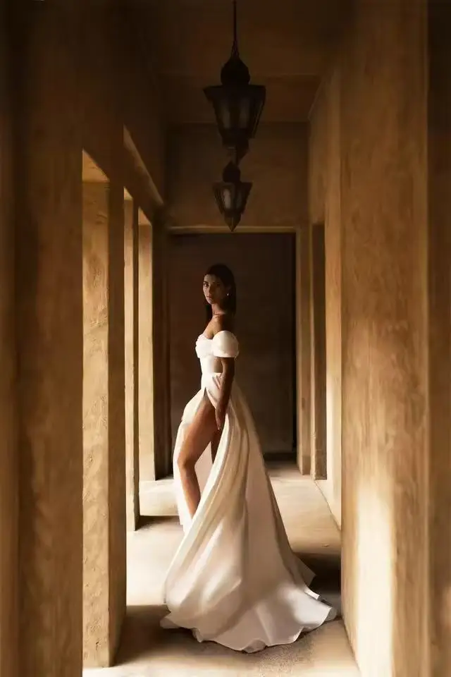 Classic Slit Wedding Dresses For Woman Bride Off Shoulder Satin Pearls A-line Robe De Mariée Personalized Customized