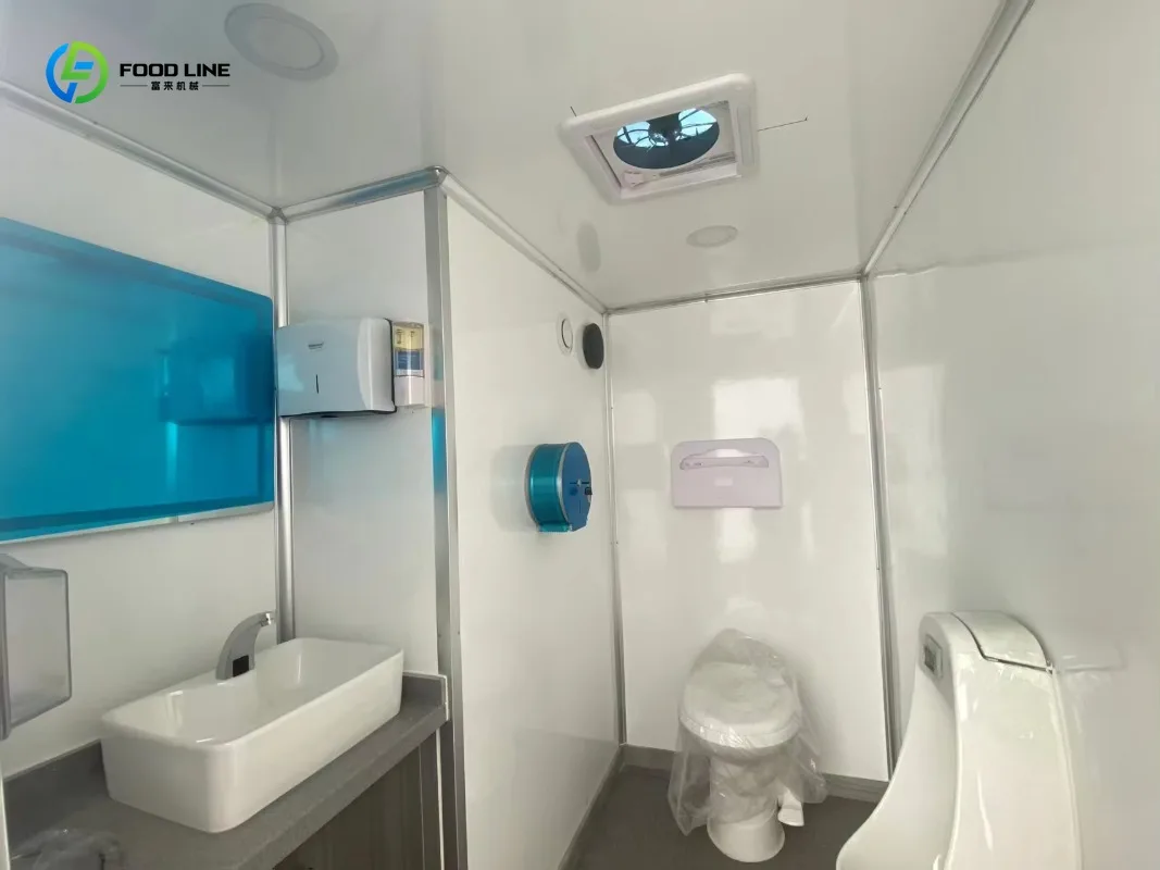 Portable White Mobile Restroom Trailer for Hotel Commercial Service Equipment Custom