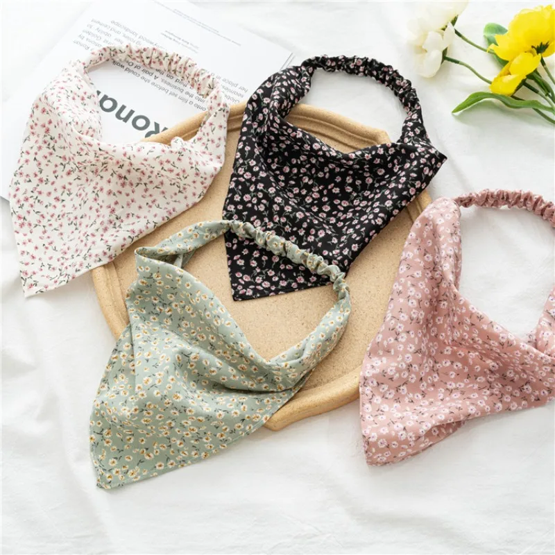 Bohemia Style Women Bandana Headband Scarf Print Paisley Bandanas Headwear Vintage Triangle Head Scarf Hair Tie Hair Accessories