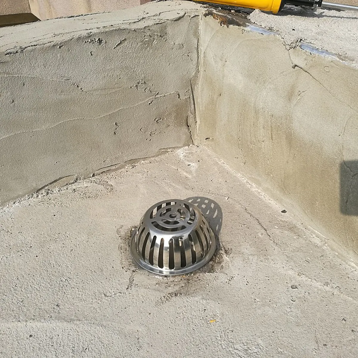 Stainless Steel Balcony Floor Drain Easy Install Anti-Blocking Round Metal Floor Drain Large Water Discharge Home Ground Leakage