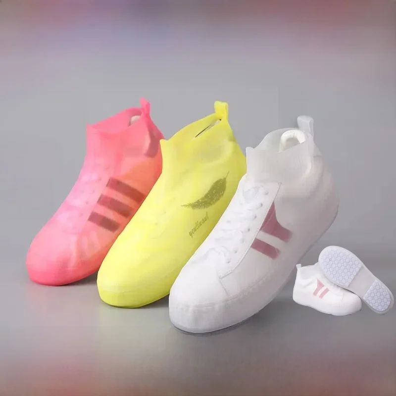 

Утолщенные водонепроницаемые противоскользящие силиконовые накладки на обувь для мужчин, женщин и детей, для ношения в дождь, для использования на улице, универсальные, низкие, универсального размера.