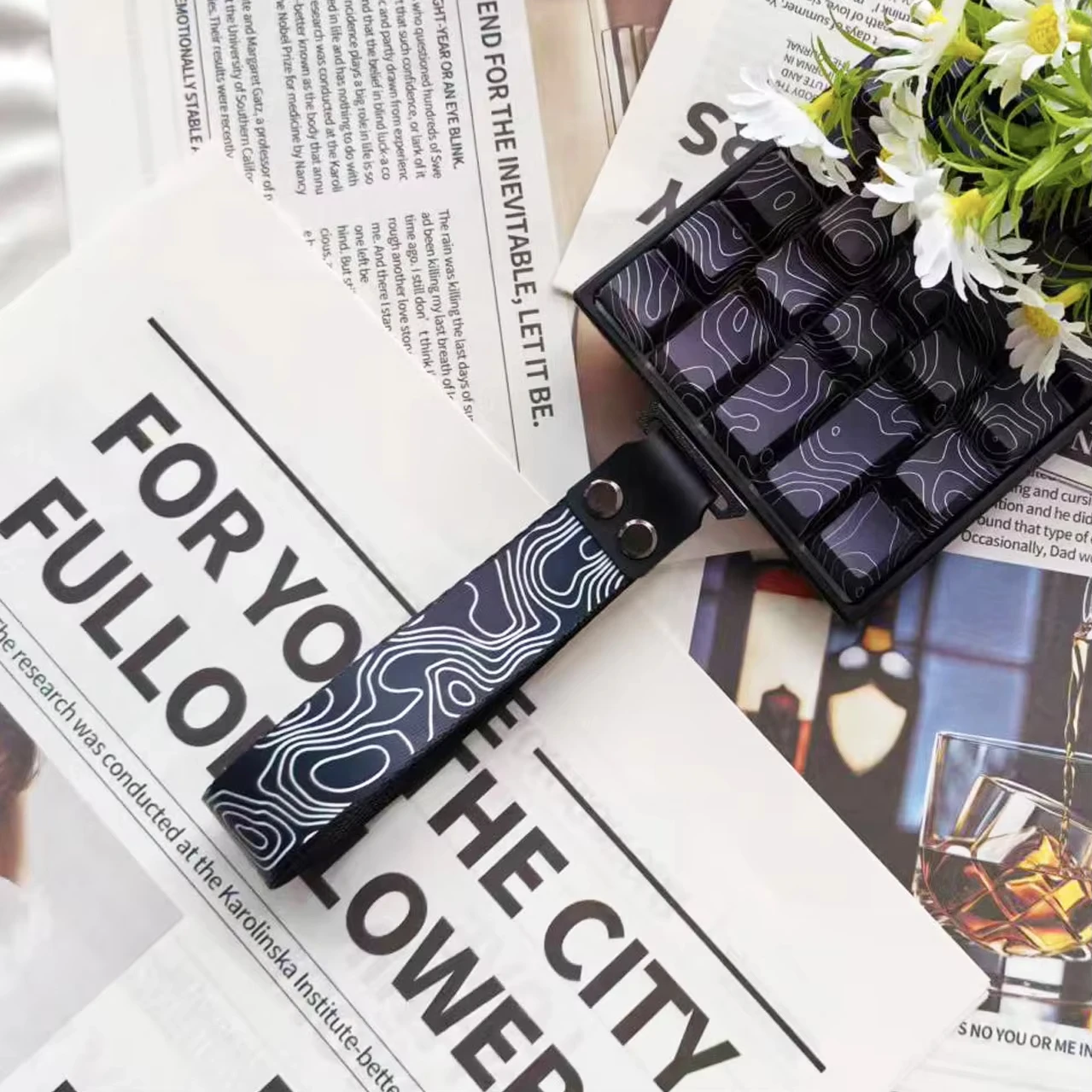 

Нейлоновый ремешок с лентой для клавиатуры в стиле аниме для ATK 68, механическая клавиатура 60he, декоративный ремешок для пасты, винты из искусственной кожи, лента 3 м