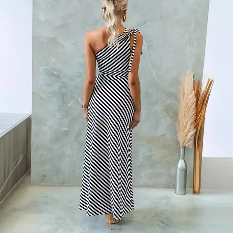فستان كاجوال عصري مخطط بقصة ضيقة بكتف واحد وأربطة للنساء في ربيع وصيف 2025، فستان طويل جديد بدون أكمام