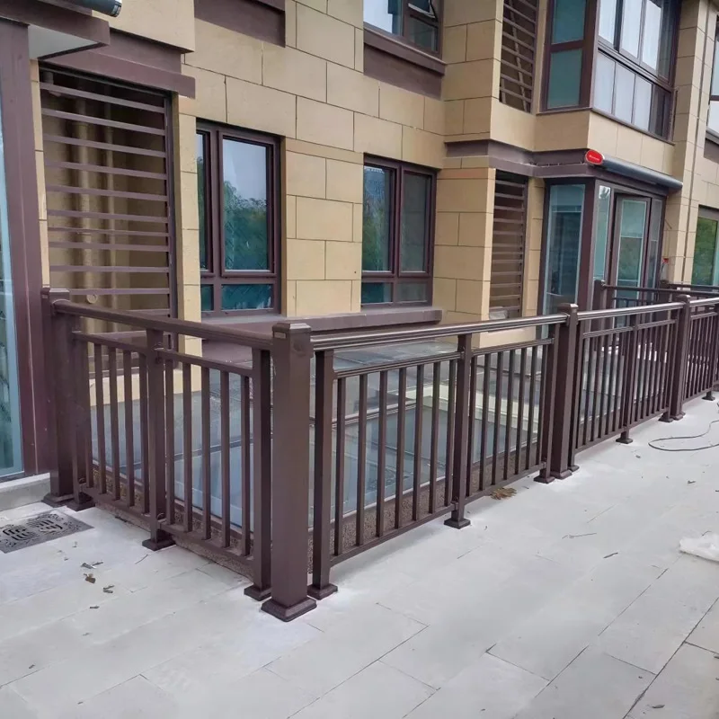 التخصيص شرفة درابزين معدني الدرابزين في الهواء الطلق المجلفن الصلب/سبائك الألومنيوم على السطح شرفة الفن تعريشة الزخرفية