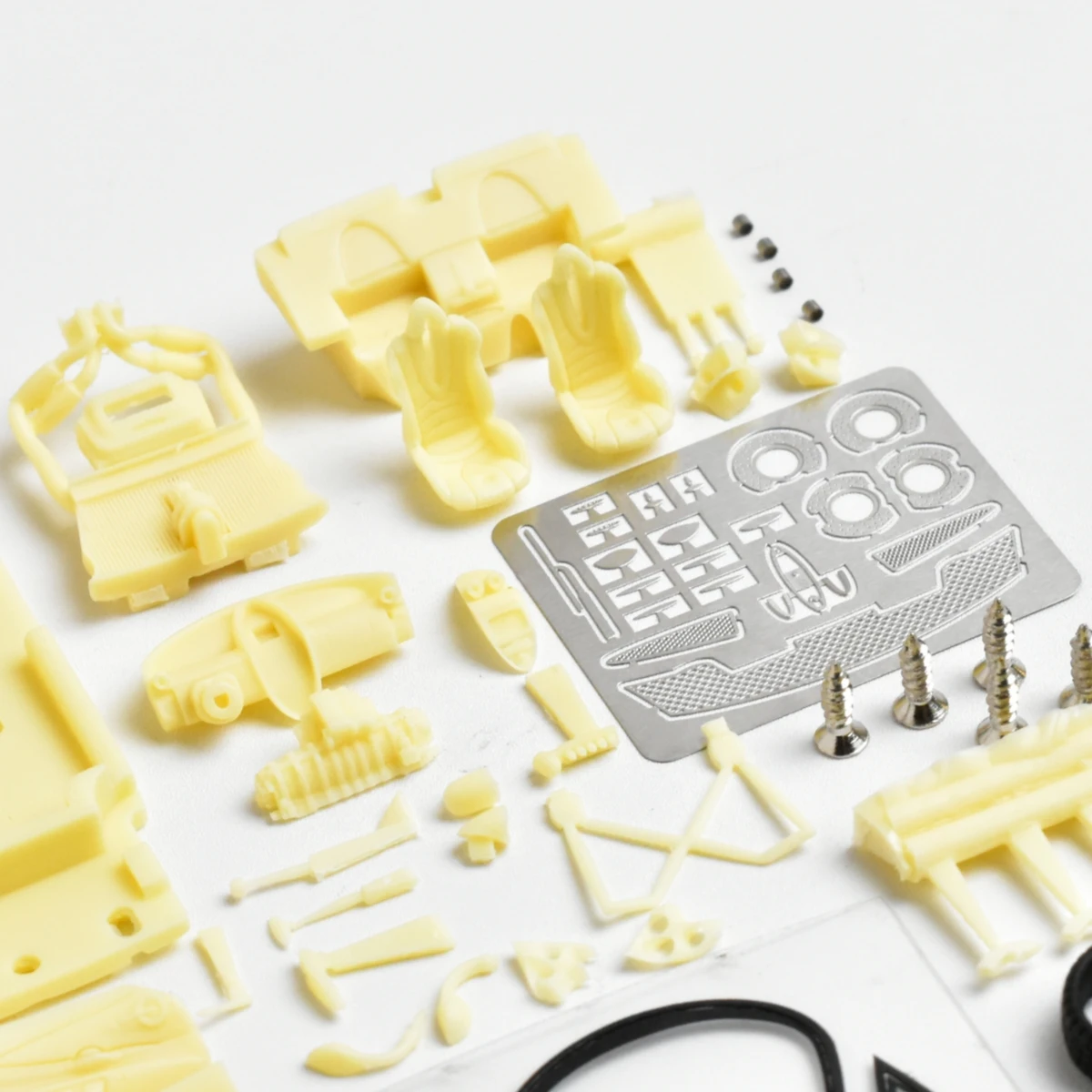 Construction drive 1:64 adultes passe-temps Pagani Huayra assembler à la main en résine moulé sous pression modèle de voiture