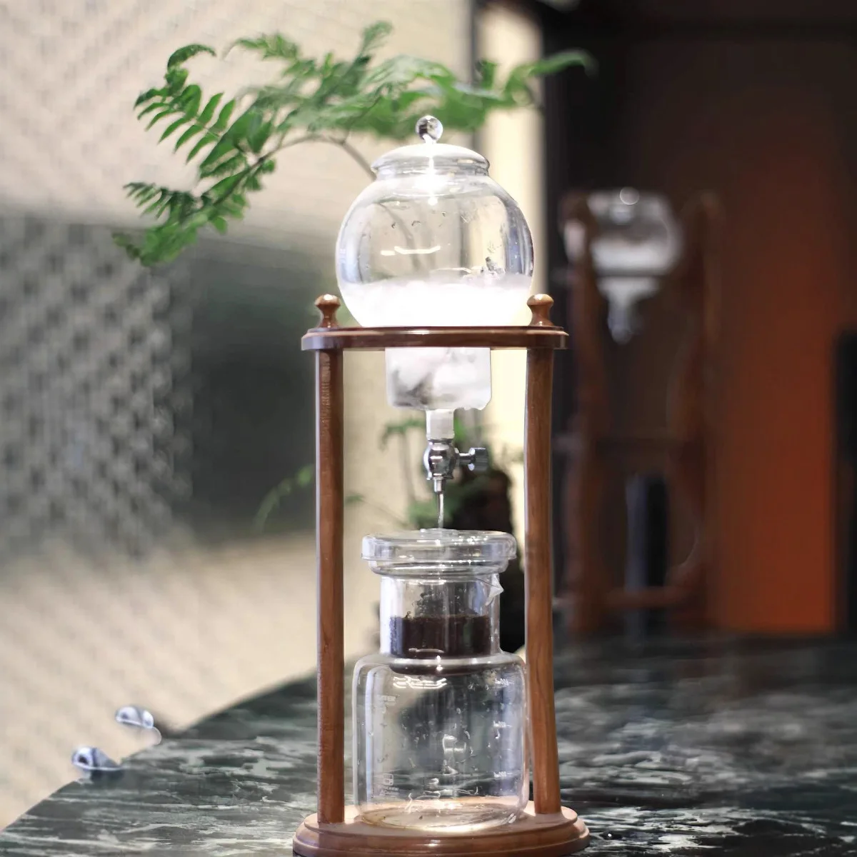 Iced Ce r, Iced Co ced Coffee Maker, Cold Brew Coffee r, Mahogany Stand
