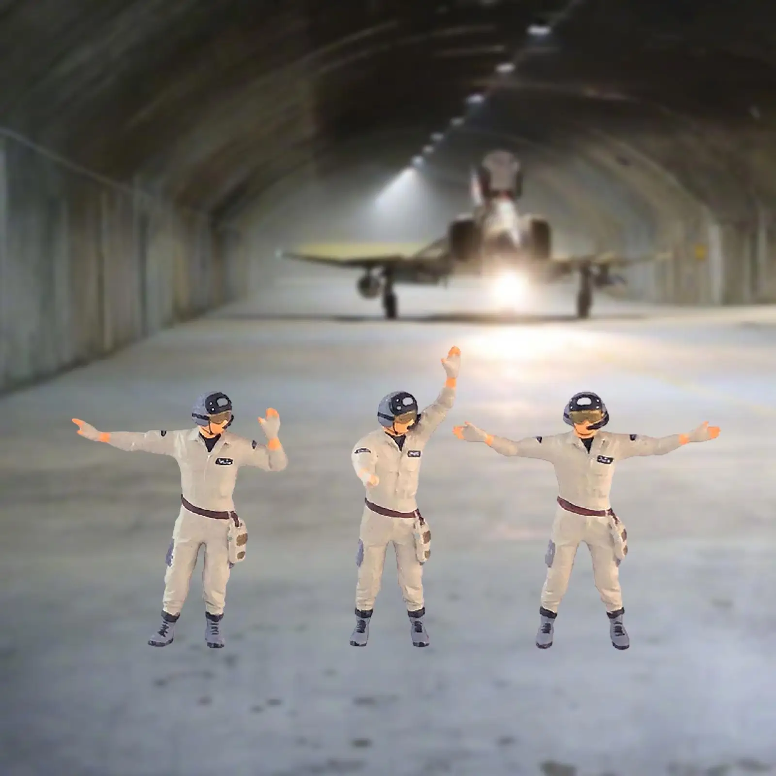 

3 Pieces 1/64 Scale Diorama Figures Street People Model for Doll House Decoration Desktop Ornament Model Trains Photo Props