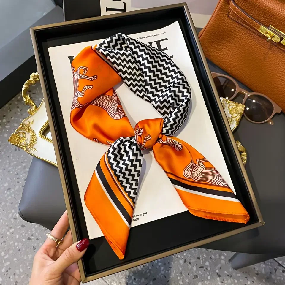 럭셔리 여성용 부드러운 새틴 헤어 스카프 패션 스퀘어 프린트 헤드스카프 70cm 전문가용 액세서리 디자이너 스카프 헤어밴드
