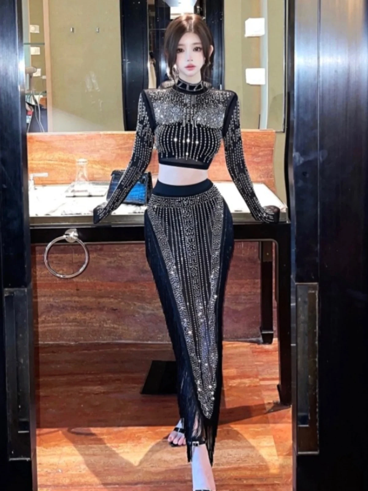 Sexy Mesh See-through Glitter Top with Asymmetrical Split Tassel Half-length Skirt Fashionable Two-piece Set for Young Women