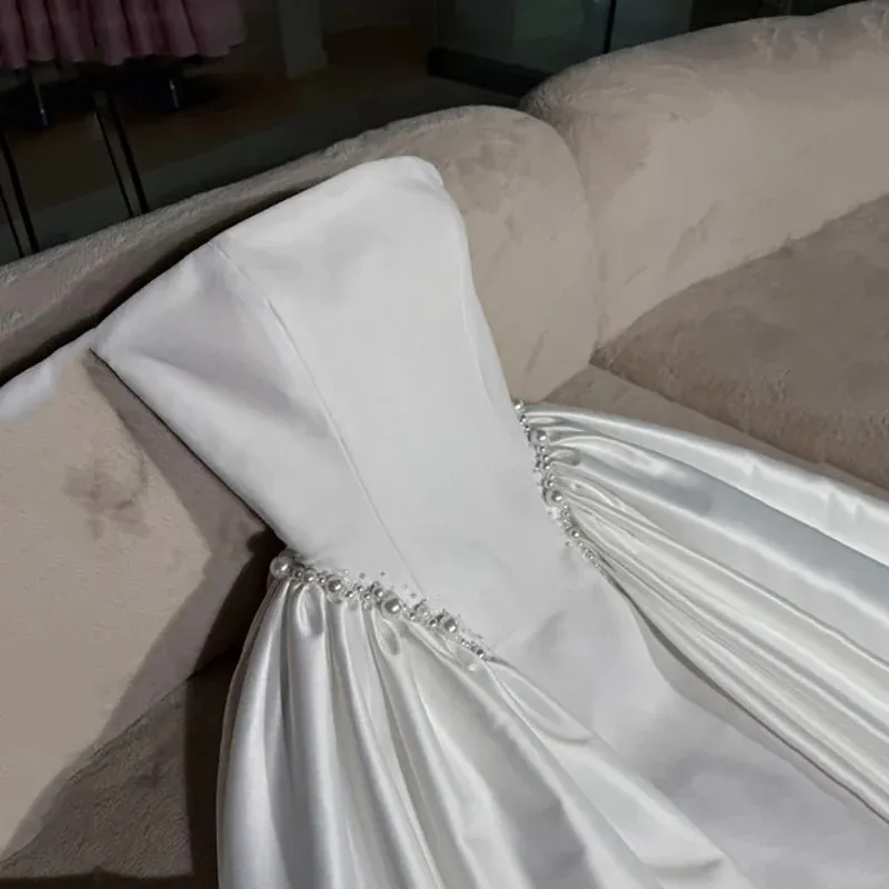 

Gorgeous A-line Satin Wedding Dress Strapless Pearls Satin Floor-length Formal Bridal Gowns vestidos de novia