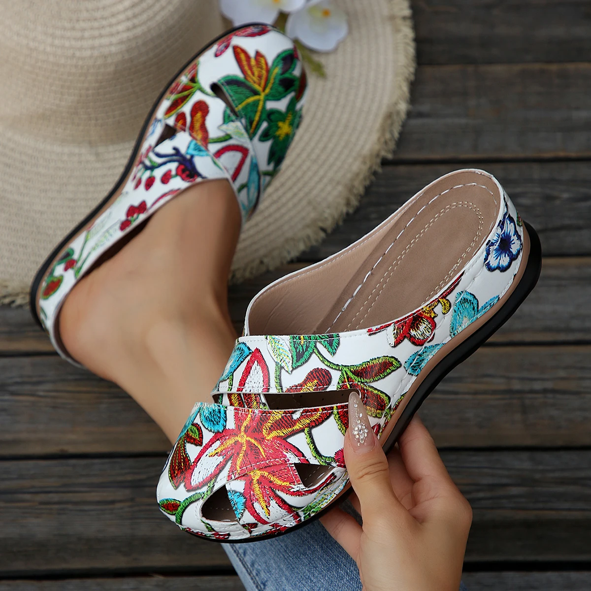 

Летняя модная обувь с пряжкой, женские повседневные пляжные тапочки, домашние шлепанцы, женские тапочки, ортопедические легкие сандалии на танкетке