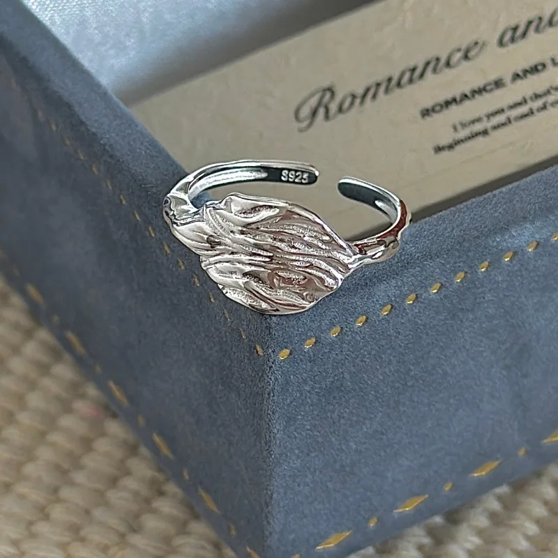 

[Cciris.Com] S925 Silver Textured Ring Japanese Vintage Minimalist Wholesale Stacking Jewelry for Women