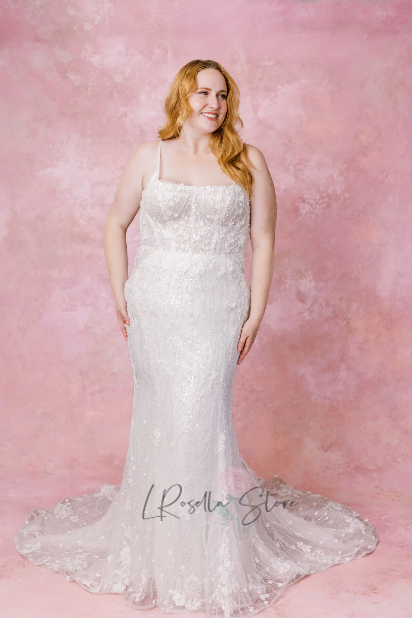 Suknia ślubna Plus Size Spaghetti Straps Beaded Flowers Lace dla kobiet Suknia ślubna z przezroczystym tyłem robe de mariée