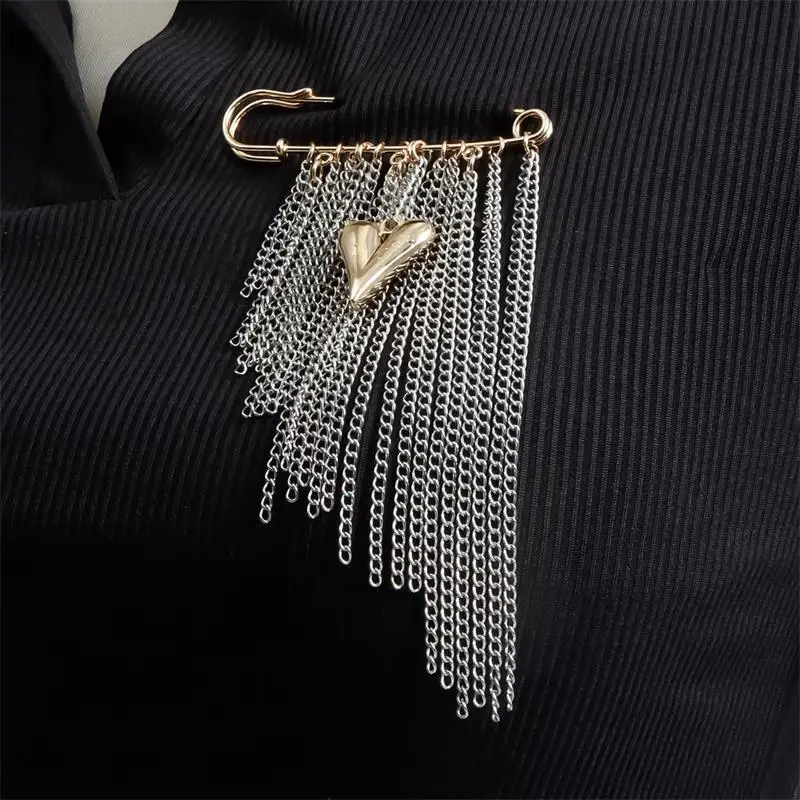 Elegant Love Chain Tassel Brooch Fashion Women Clothing Decor Accessories Jewelry Pin Pants Waist Adjust Pin Bag Pendant Gifts