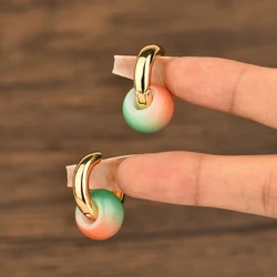 Boucles d'oreilles créoles en verre multicolores pour femmes, petites boucles d'oreilles simples pour dames, cadeau de fête, bijoux à la mode, vente en gros directe d'usine