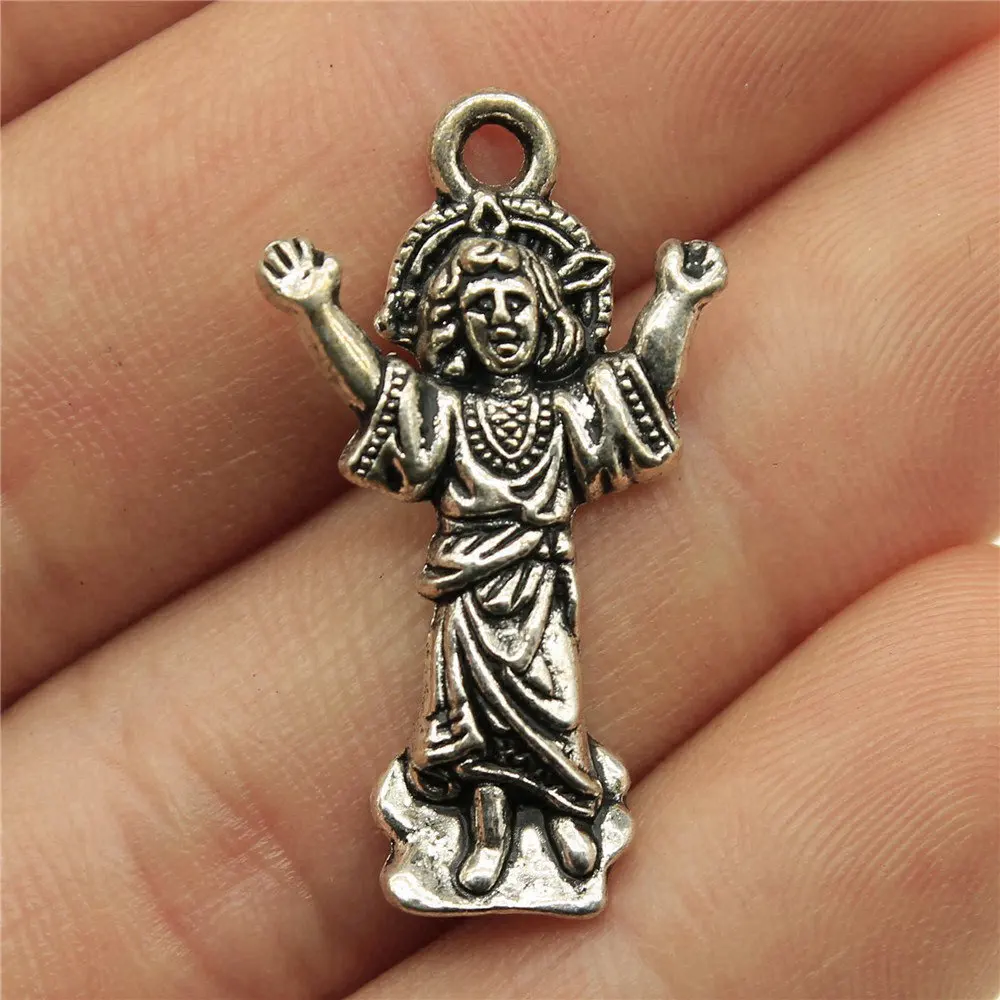 Charms Pendant Egyptian Pharaoh Chief Vintage Jewelry