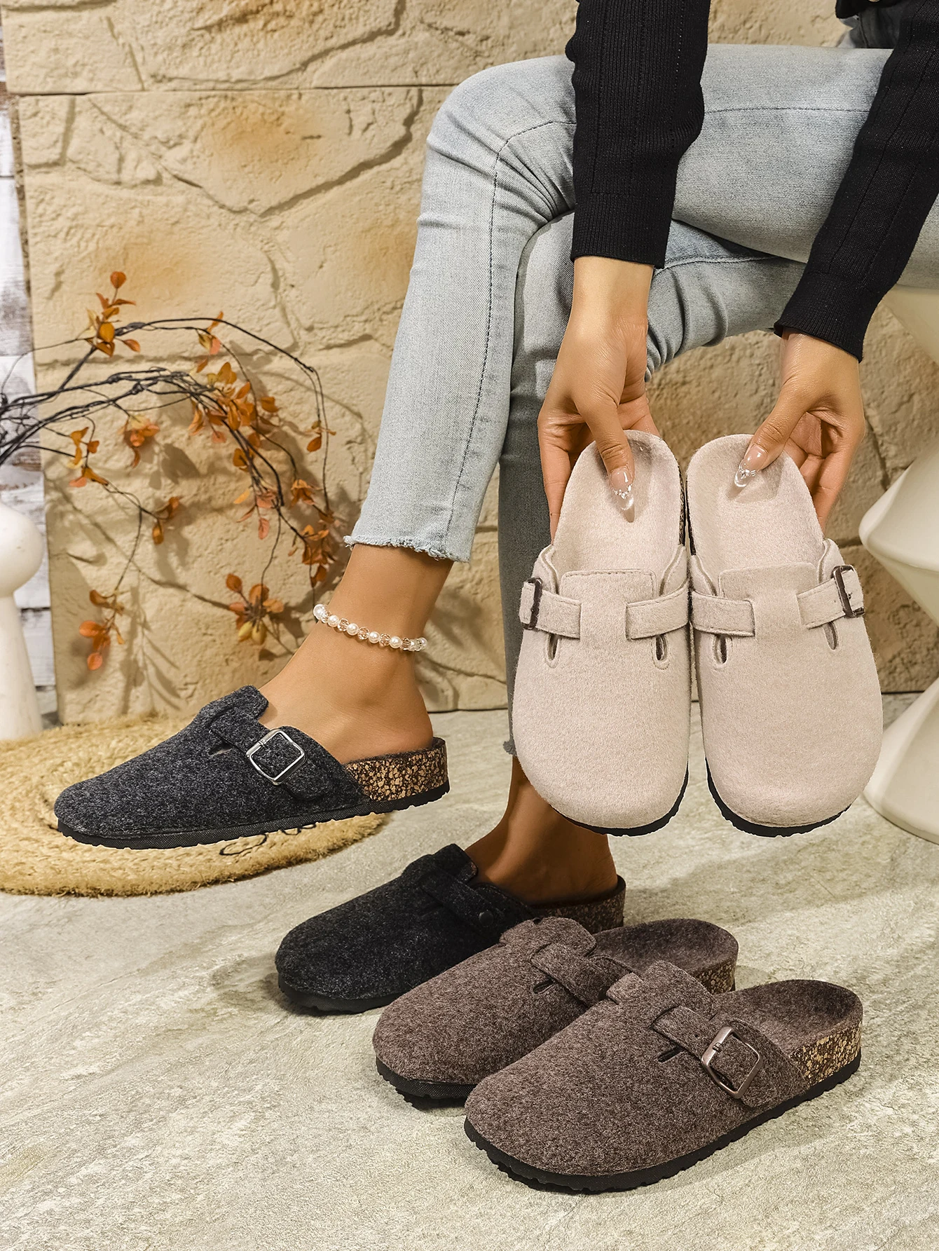 Damen Frühling und Herbst Freizeit-Slipper mit Einfacher Schnalle, Verstellbar, PU-Mikrofaser-Obermaterial, Flacher Absatz, Slip-On, für Draußen und Zuhause, Kork-Textur, Warme Geschlossene