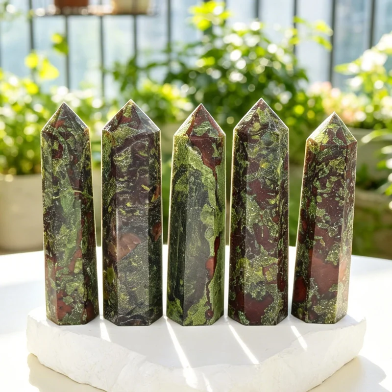 Natürlicher Drachenblutstein Kristallspitze Turm 7-8cm Sechseckiger Obelisk Stab Heilender Reiki-Stein Heim-Schreibtisch-Deko Geschenk